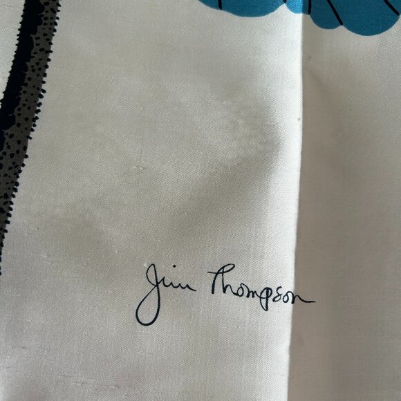 Jim Thompson Fuchsia Lotus Flower 100% Silk Scarf Large Square 35" x 35" - Picture 5 of 7